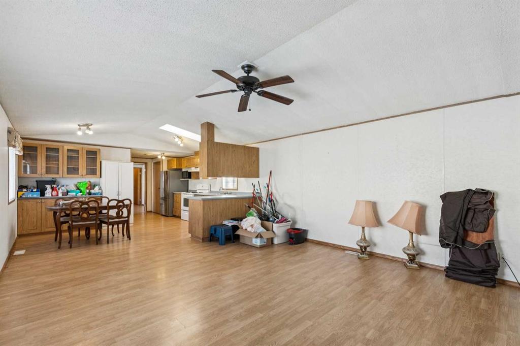 Fourth View of 512, 3223 83 Street NW, Greenwood/Greenbriar, Calgary, Alberta, T3B 5N7