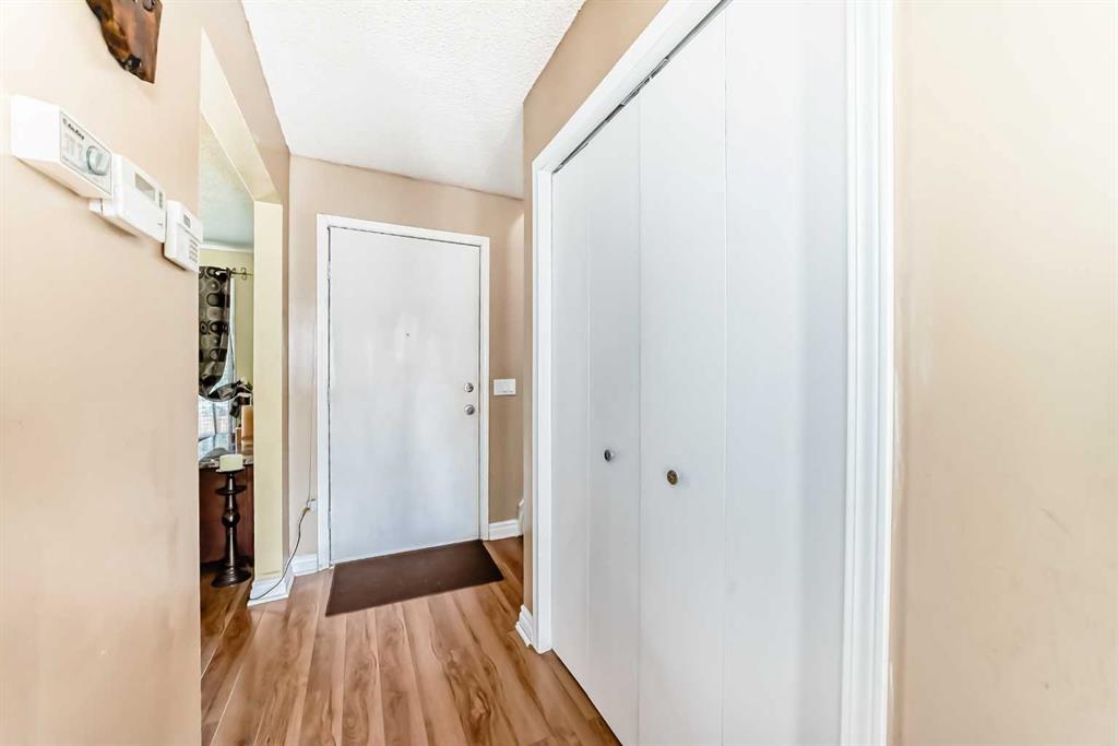 Fourth View of 4821 60 Street NE, Temple, Calgary, Alberta, T1Y 5B8
