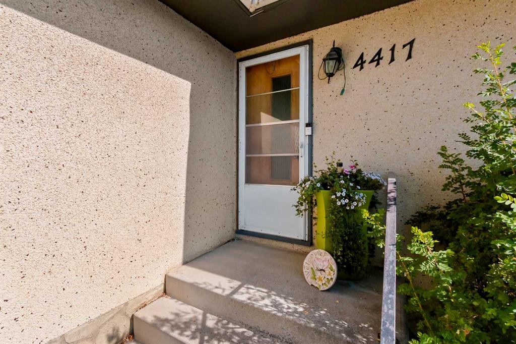 Fourth View of 4417 55 Avenue , NONE, Olds, Alberta, T4H 1B9