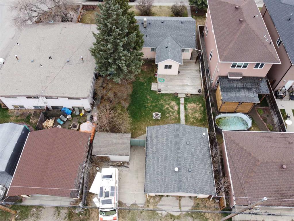 Third View of 7615 36 Avenue NW, Bowness, Calgary, Alberta, T3B1V2