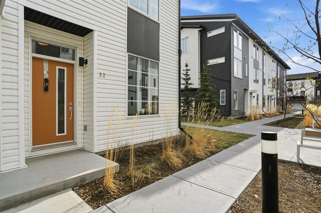 Third View of 32 Walgrove Common SE, Walden, Calgary, Alberta, T2X 4C2