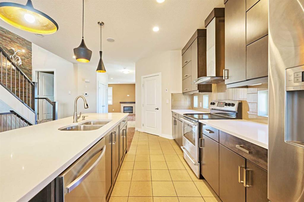 Fifth View of 1840 Westmount Road NW, Hillhurst, Calgary, Alberta, T2N 3M5