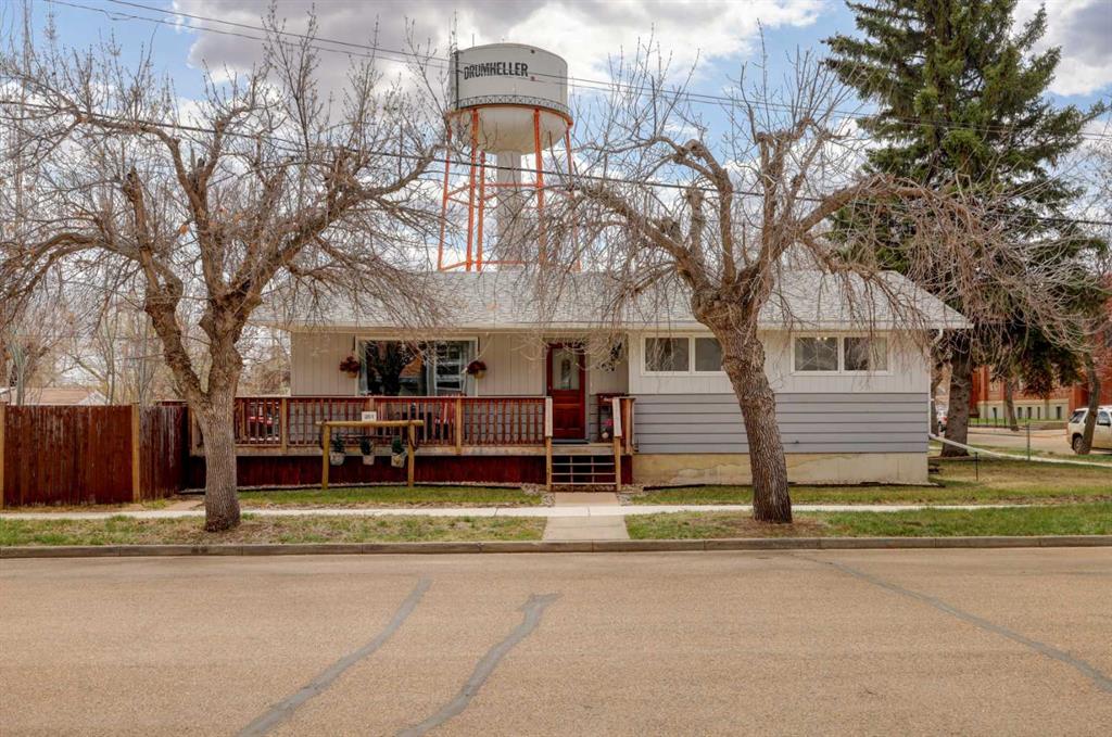 261 2 Avenue W, A2308278, Alberta,