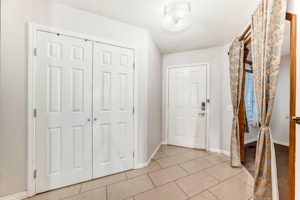 Fifth View of 207 Eldorado Close NE, Monterey Park, Calgary, Alberta, T1Y6T5