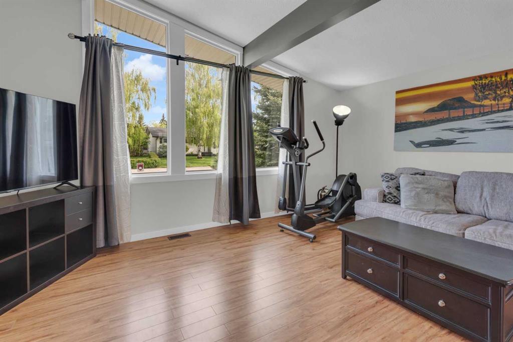 Fourth View of 331 96 Avenue SE, Acadia, Calgary, Alberta, T2J 0G5