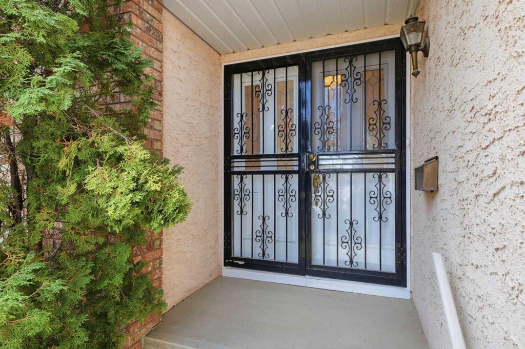 Fourth View of 6 Christie Briar Lane SW, Christie Park, Calgary, Alberta, T3H 2H5