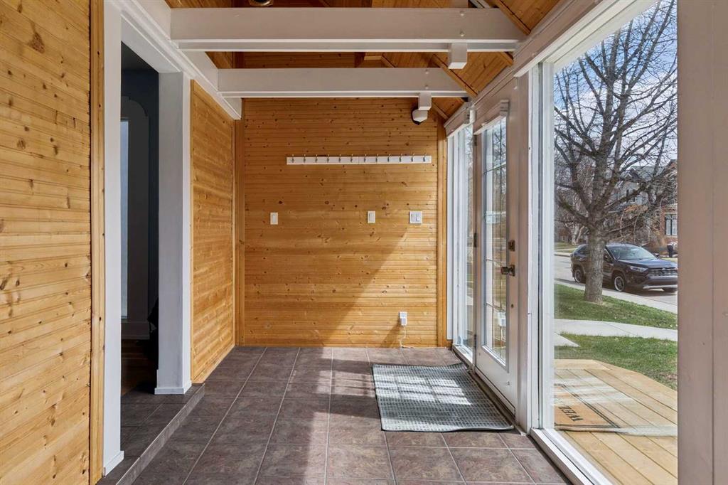 Fourth View of 2128 Broadview Road NW, West Hillhurst, Calgary, Alberta, T2N3H9