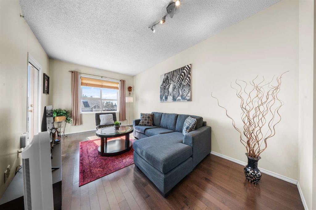 Fifth View of 3206, 73 Erin Woods Court SE, Erin Woods, Calgary, Alberta, T2B 3V2