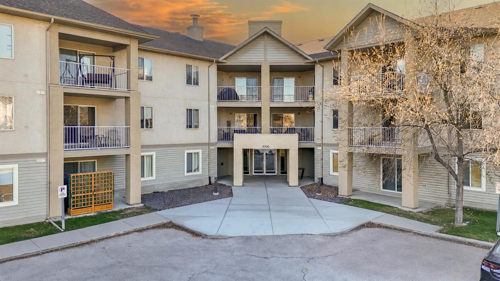 Third View of 207, 3000 Citadel Meadow Point NW, Citadel, Calgary, Alberta, T3G 5N5