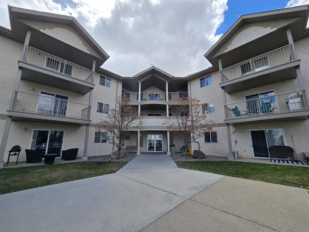 312, 485 Red Crow Boulevard W, A2308450, Alberta,