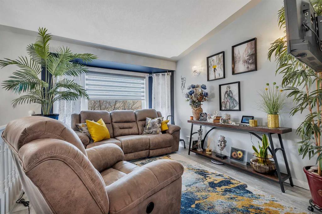 Fourth View of 17 Keast Way , Kentwood West, Red Deer, Alberta, T4P 3Z3