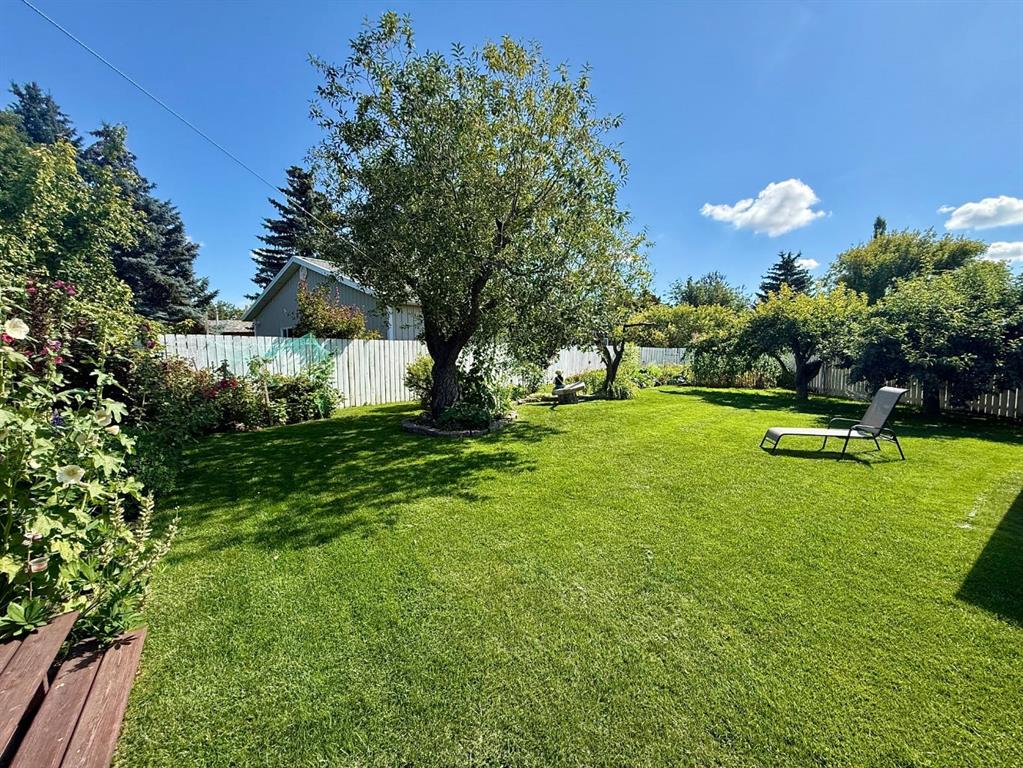 Third View of 807 8 Avenue SE, Emerson Lake Estates, High River, Alberta, T1V 1K9