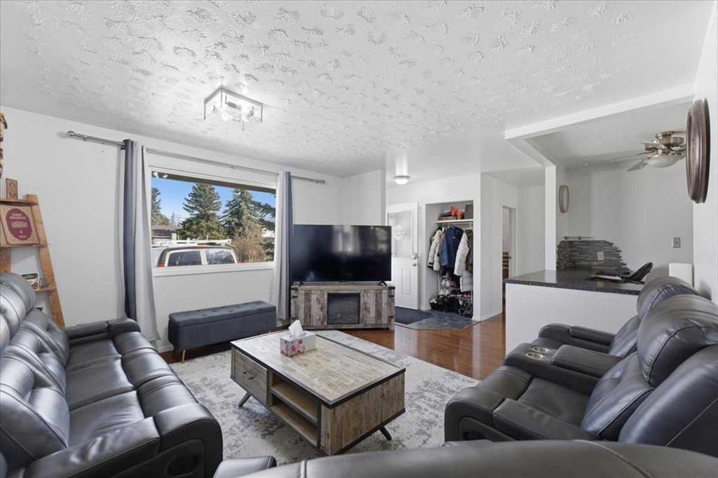 Fourth View of 1511 51 Street SE, Forest Lawn, Calgary, Alberta, T2A 1S9