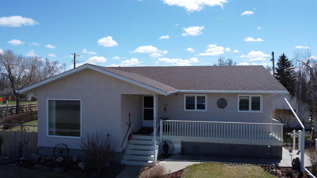 217 & 219 7 Avenue E, A2308610, Alberta,
