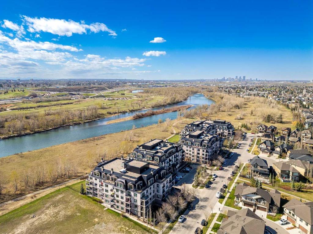 305, 221 Quarry Way SE, A2308616, Alberta,