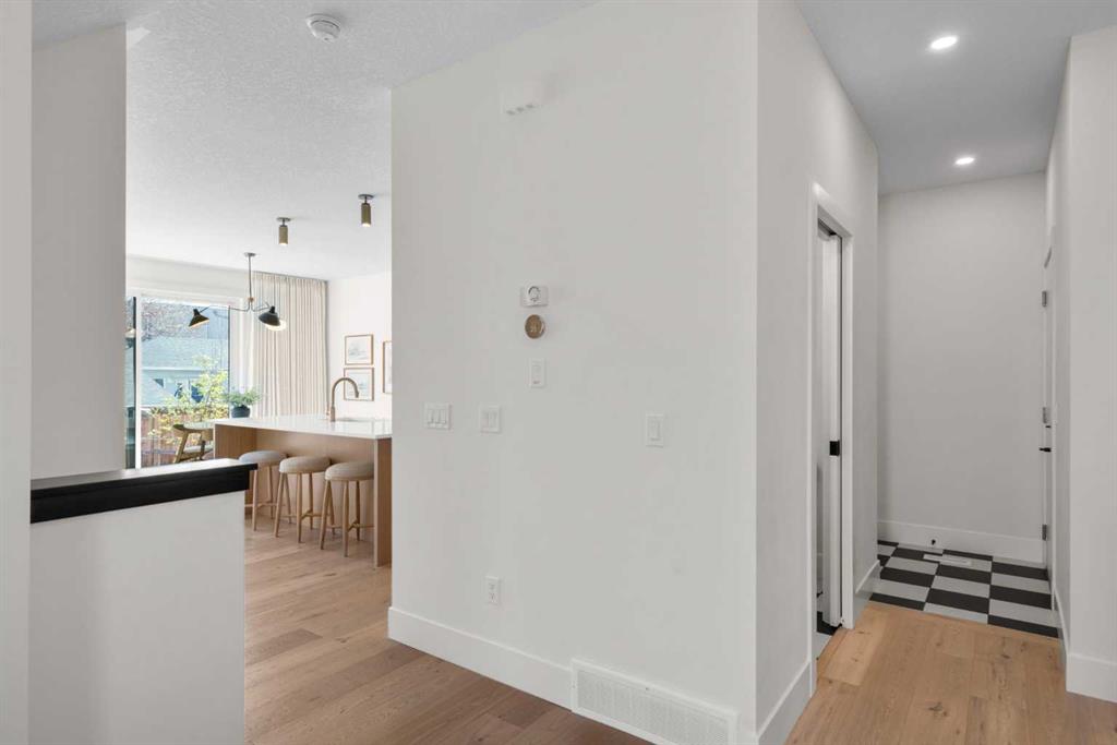 Fourth View of 2853 14 Avenue SW, Shaganappi, Calgary, Alberta, T3C 3W8