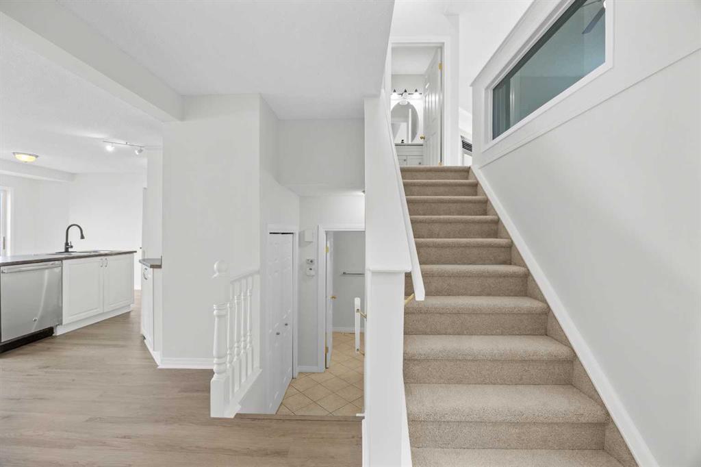 Fourth View of 289 Hidden Spring Green NW, Hidden Valley, Calgary, Alberta, T3A 5N2