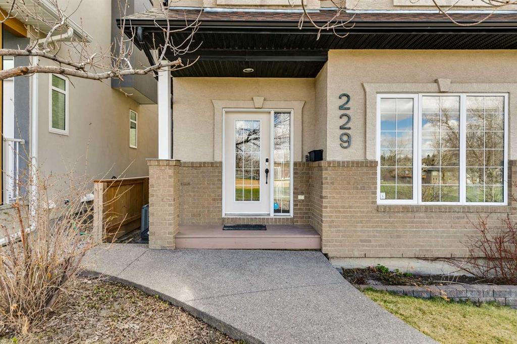 Fourth View of 229 29 Avenue NE, Tuxedo Park, Calgary, Alberta, T2E2C2