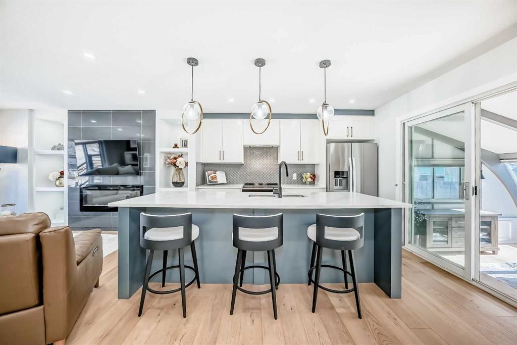 Fourth View of 9215 Allison Drive SE, Acadia, Calgary, Alberta, T2J 1B3