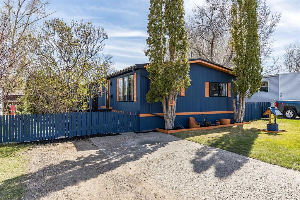 30, 4000 13th Avenue SE, A2308764, Alberta,