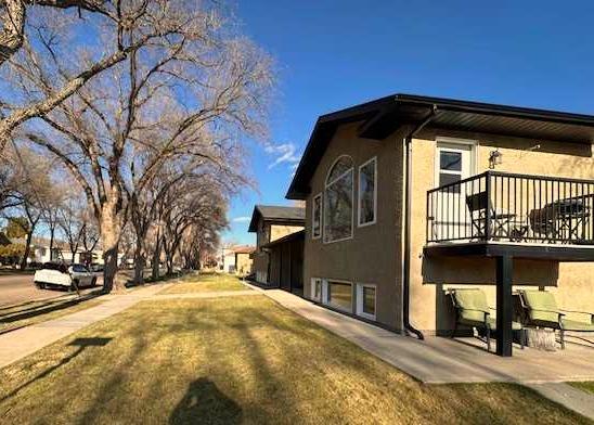 Fourth View of 457 3 Street NW, Riverside, Medicine Hat, Alberta, T1A6L2