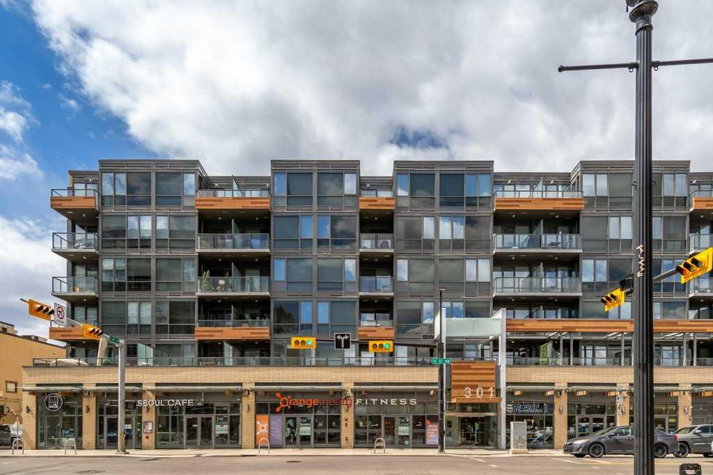 Third View of 304, 301 10 Street NW, Hillhurst, Calgary, Alberta, T2N 1V5