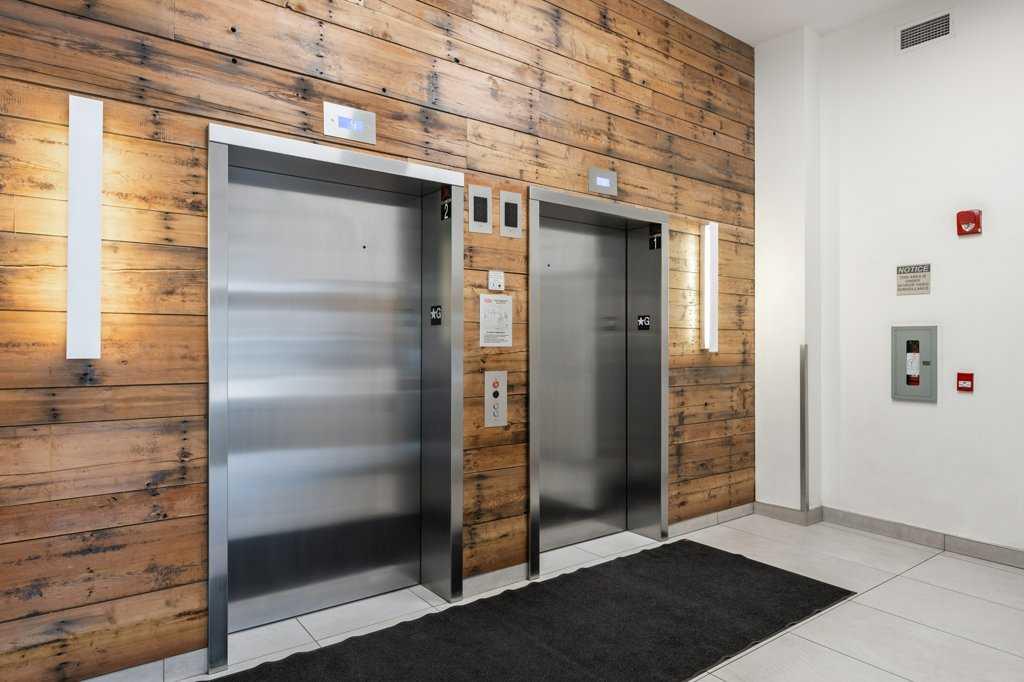 Fifth View of 304, 301 10 Street NW, Hillhurst, Calgary, Alberta, T2N 1V5