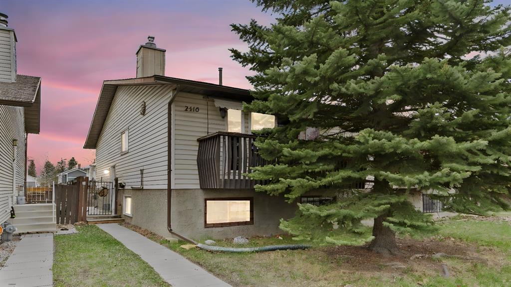 Fourth View of 2416 Woodview Drive SW, Woodlands, Calgary, Alberta, T2W 4X7