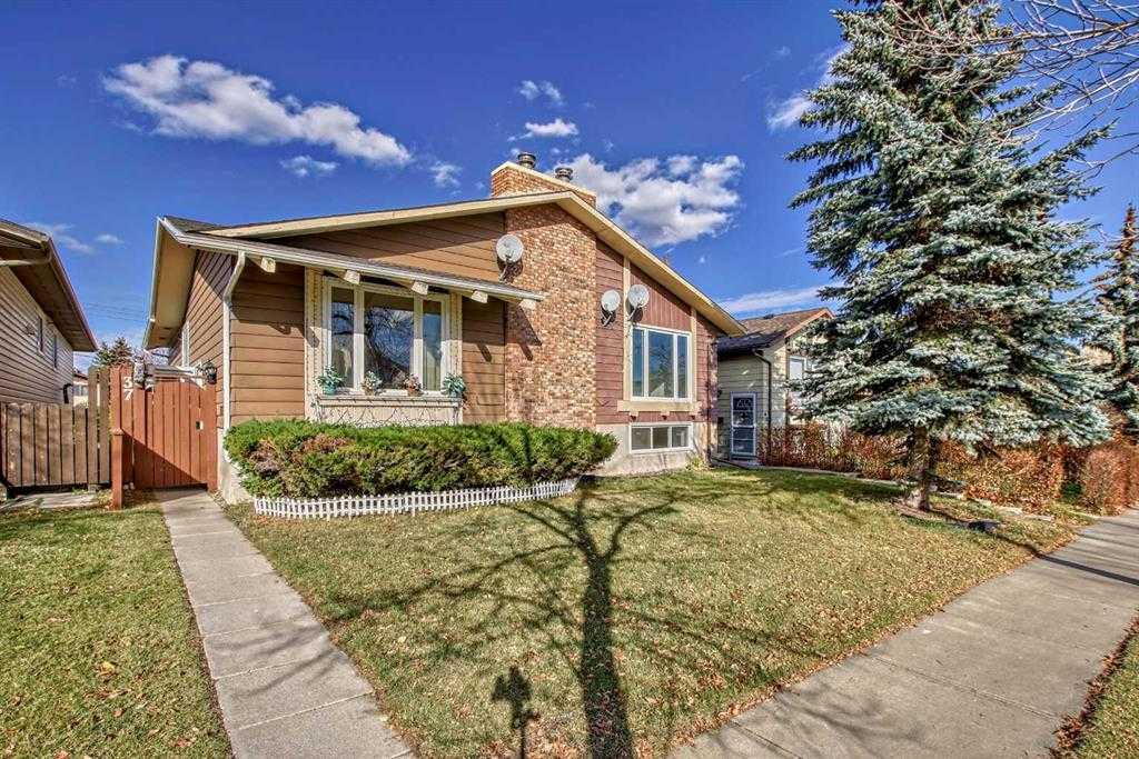 Third View of 39 Bermuda Drive , Beddington Heights, Calgary, Alberta, T3K 1H5