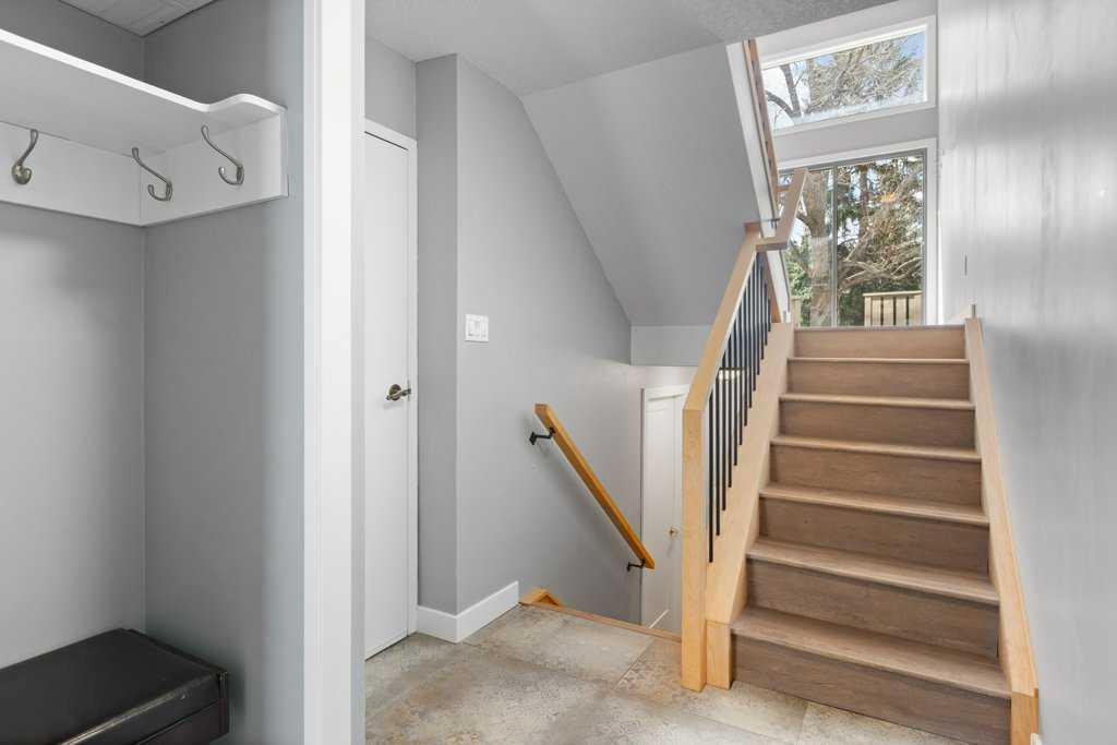 Fifth View of 3929 Point Mckay Road NW, Point McKay, Calgary, Alberta, T3B 4V7