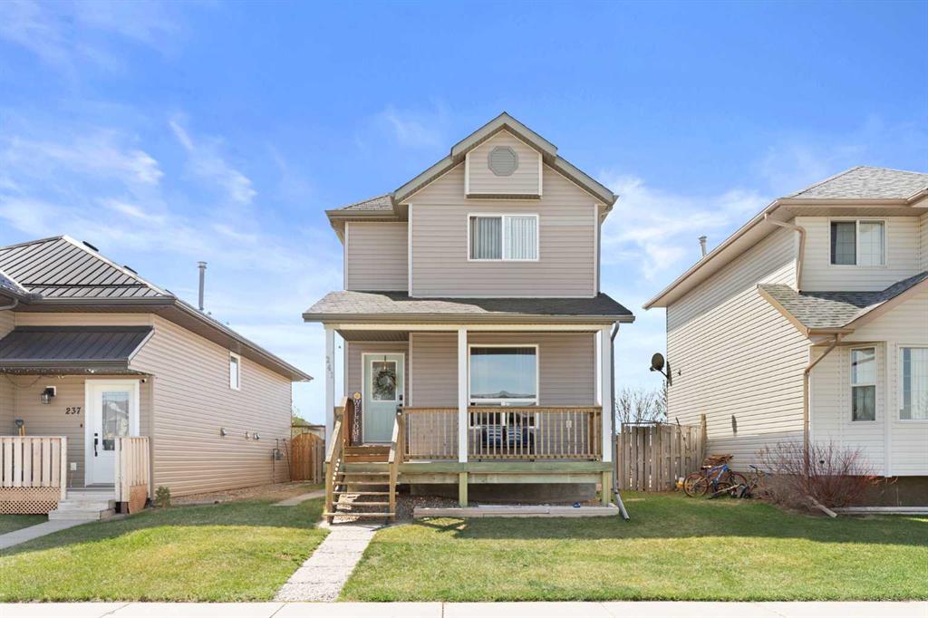 Second View of 241 Upland Boulevard W, Uplands, Brooks, Alberta, T1R0R1