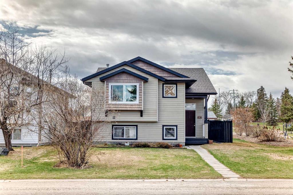 Second View of 102 Robinson Avenue , Park Place, Penhold, Alberta, T0M1R0