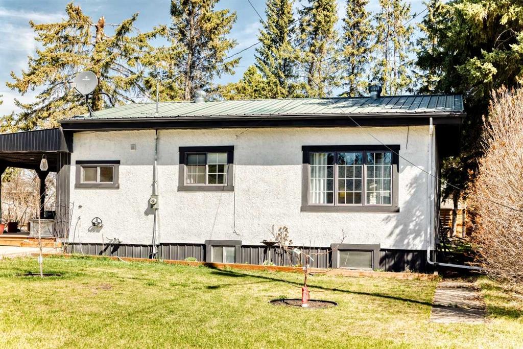 Fourth View of 2026 9 Avenue , NONE, Rural Red Deer County, Alberta, T0M1V0
