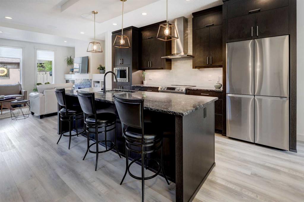 Fifth View of 4520B 17 Avenue NW, Montgomery, Calgary, Alberta, T3B0P1