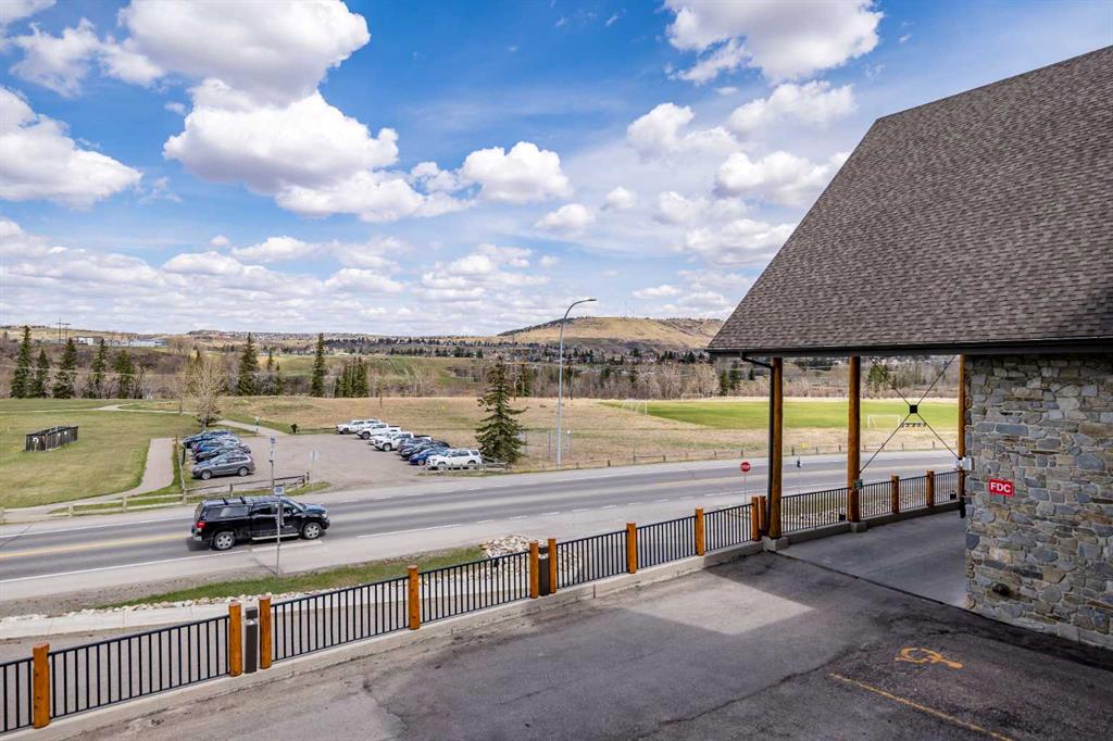 213, 77 George Fox Trail W, A2309169, Alberta,