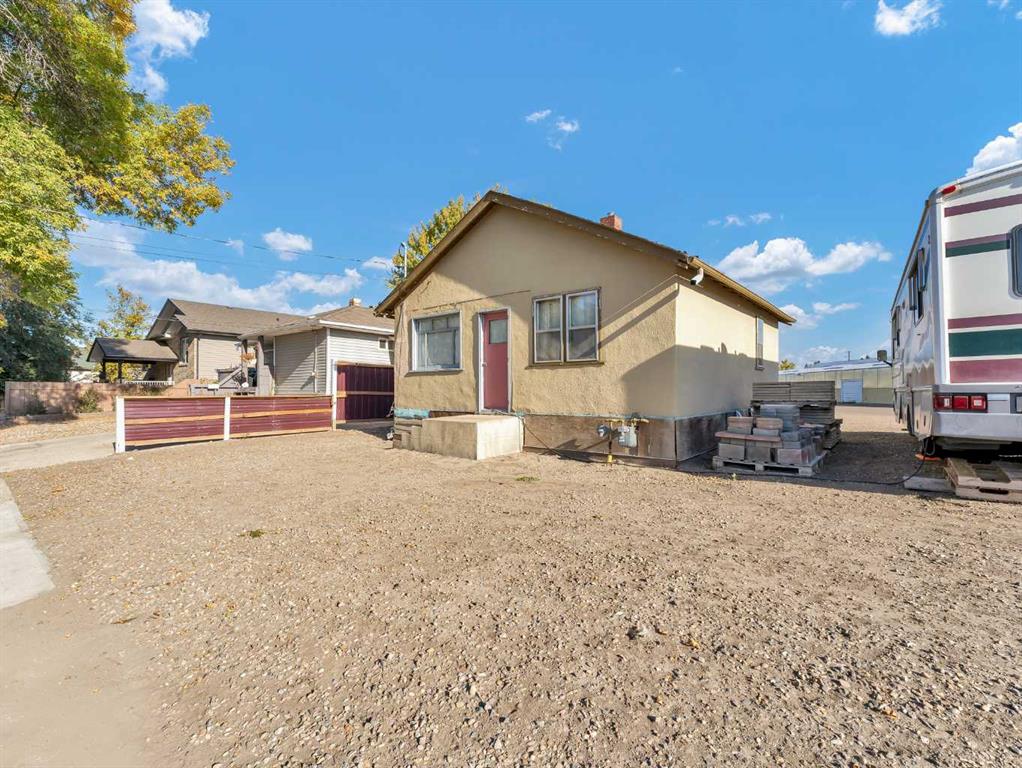 Fourth View of 640 Pottery Street SE, River Flats, Medicine Hat, Alberta, T1A 7G2