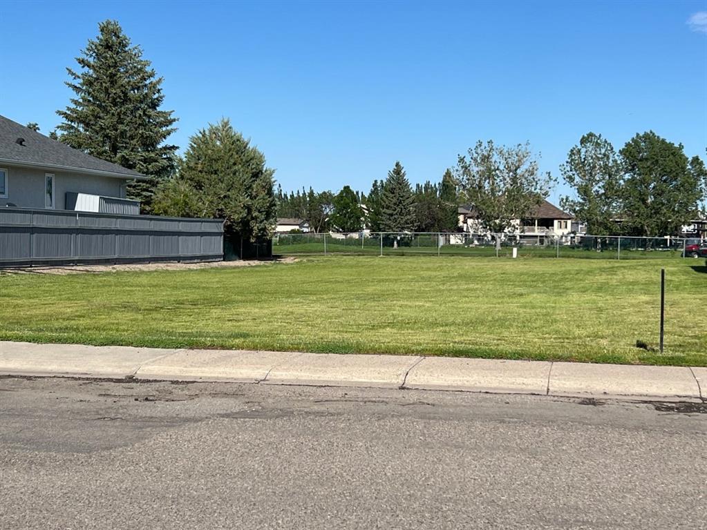 105 Fairway Drive , A2309207, Alberta,
