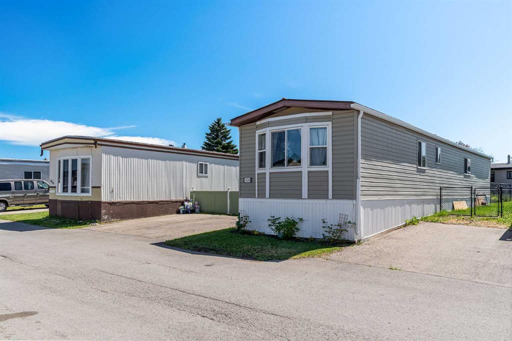424 Kanell Drive , A2309216, Alberta,