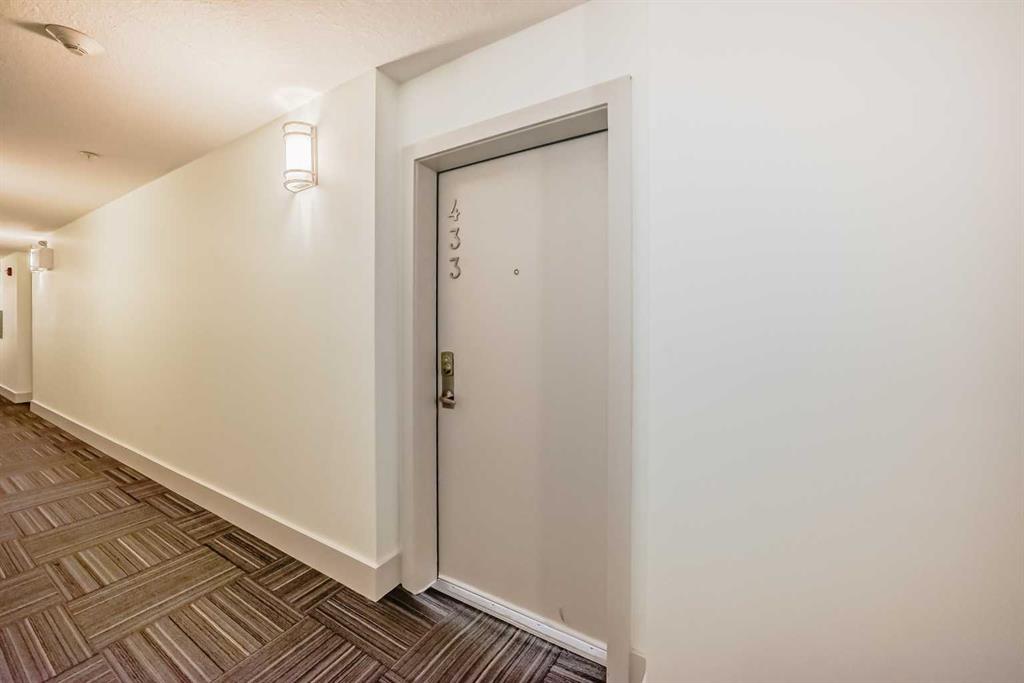 Fourth View of 433, 4303 1 Street NE, Highland Park, Calgary, Alberta, T2E 7M3