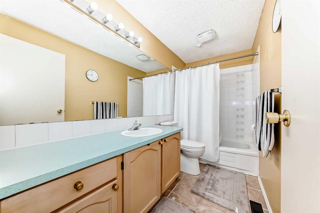 Fifth View of 15 Falshire Terrace NE, Falconridge, Calgary, Alberta, T3J3B1