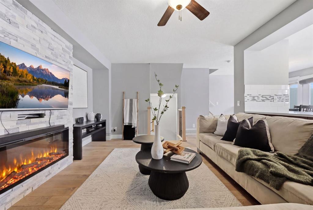 Second View of 209 Hillcrest Gardens SW, Hillcrest, Airdrie, Alberta, T4B4H8