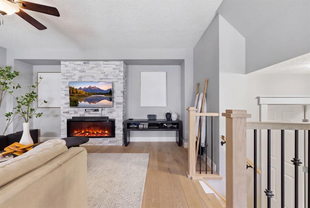 Fifth View of 209 Hillcrest Gardens SW, Hillcrest, Airdrie, Alberta, T4B4H8
