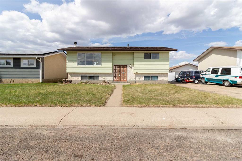 998 17 Street NE, A2309506, Alberta,