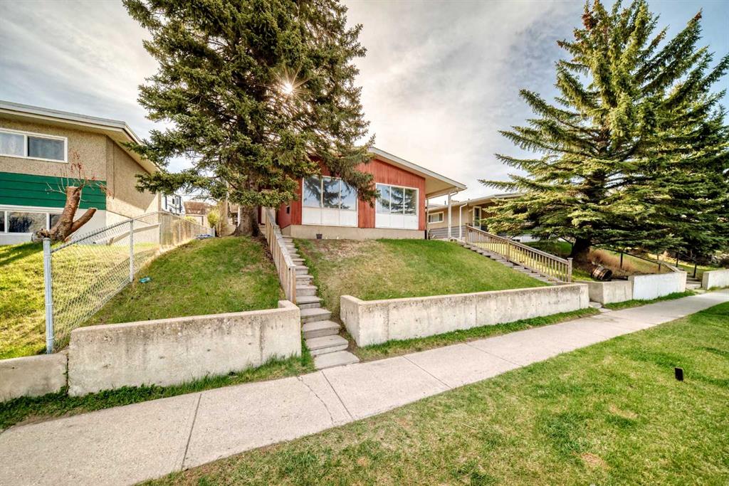 Fourth View of 2804 14 Street NW, Rosemont, Calgary, Alberta, T2K1H7