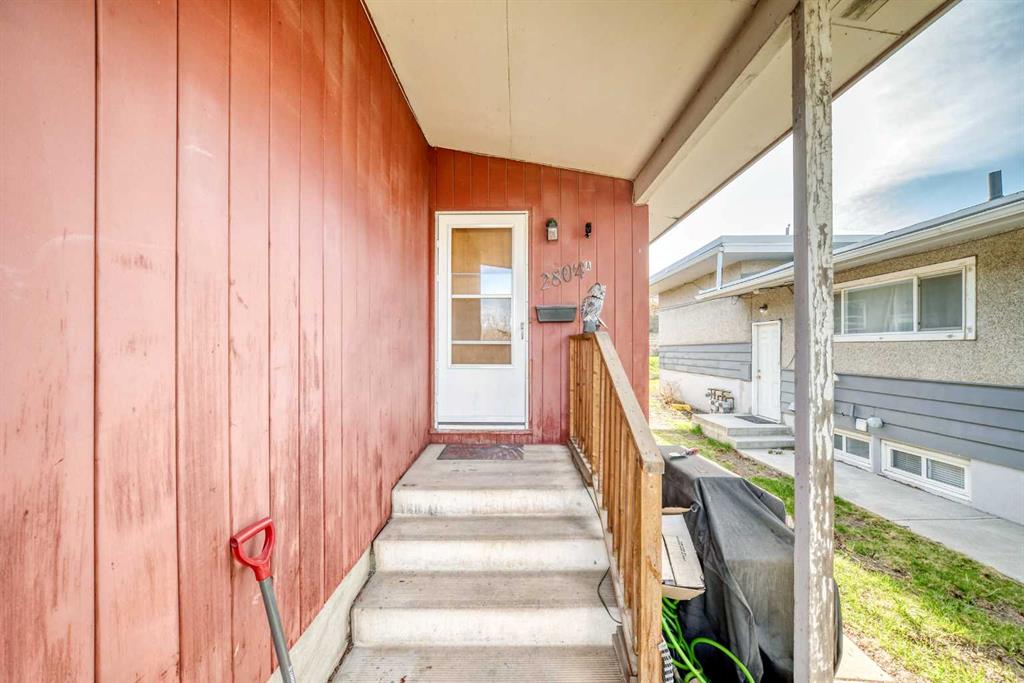 Fifth View of 2804 14 Street NW, Rosemont, Calgary, Alberta, T2K1H7