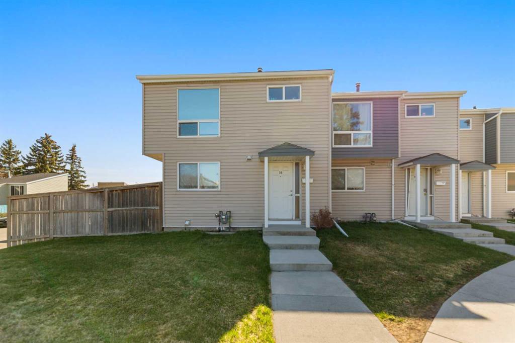 MLS® listing #110901963 for sale located at 10, 5425 Pensacola Crescent SE