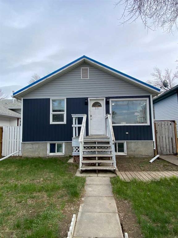 23 Pine Avenue W, A2309691, Alberta,