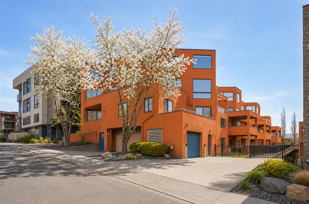 403, 718 5 Street NE, A2309727, Alberta,
