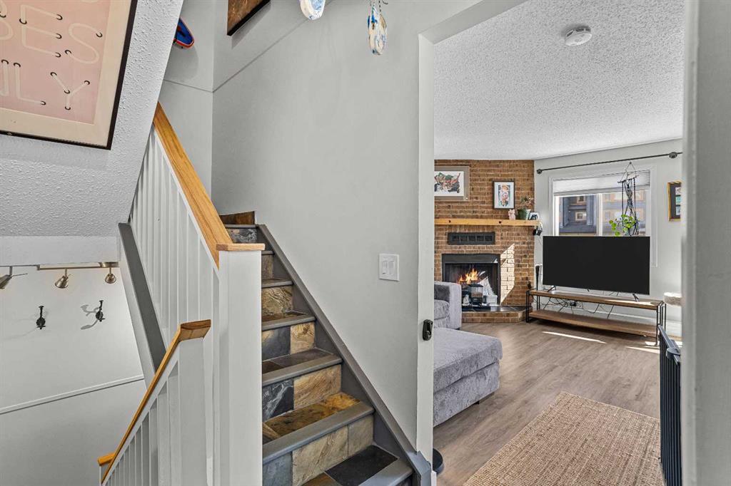 Fifth View of 23, 1119 Railway Ave  , Town Centre_Canmore, Canmore, Alberta, T1W 1R4