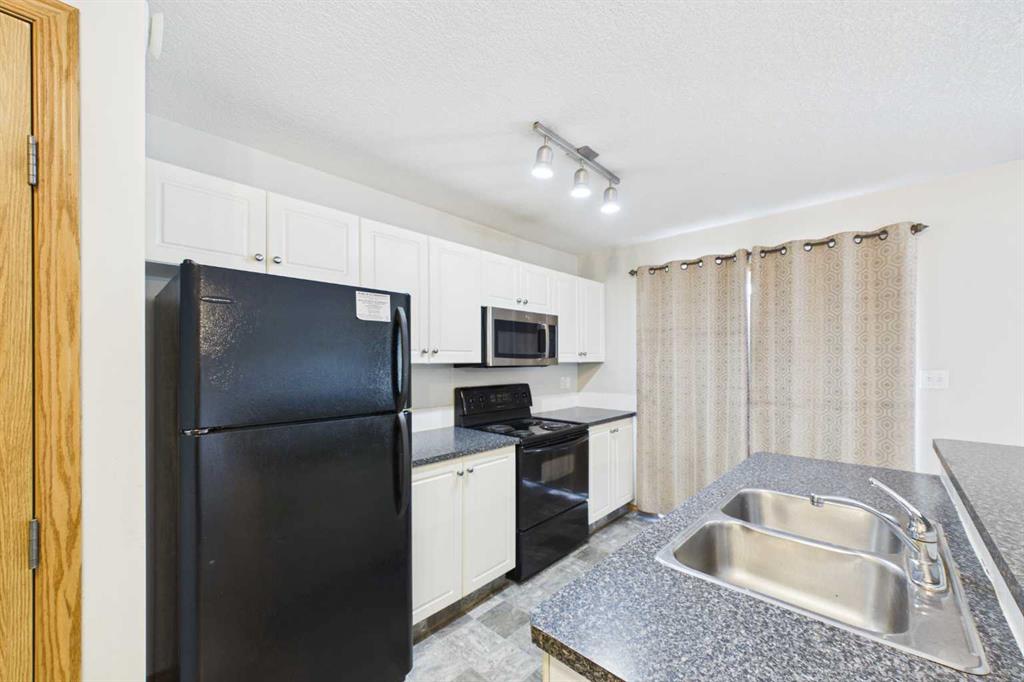 Fourth View of 40, 20 Jacobs Close , Johnstone Park, Red Deer, Alberta, T4P4E1